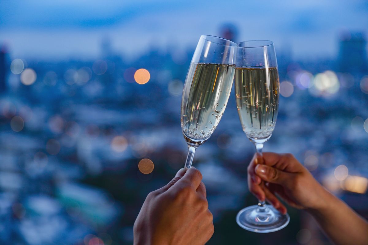 Luxury Champagne Guide: Top 5 Bottles on Caskers