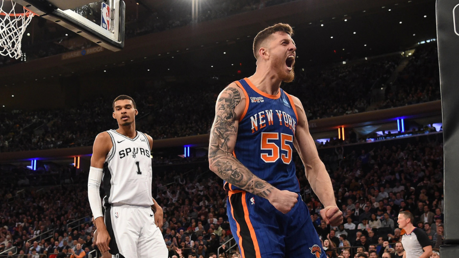 StubHub: Spurs vs Knicks Christmas Day Showdown – Epic Holiday Matchup at MSG