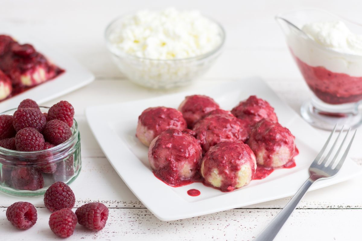Member’s Mark Yogurt Covered Raspberries: A Sweet-Tart Snacking Sensation