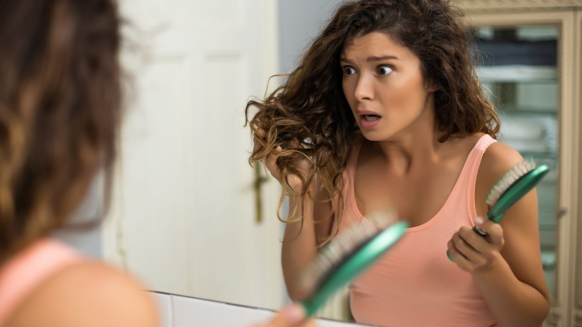 7 Signs of Female Pattern Hair Loss You Shouldn't Ignore
